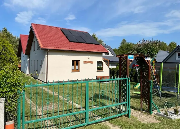 Domek W Zaciszu Debina